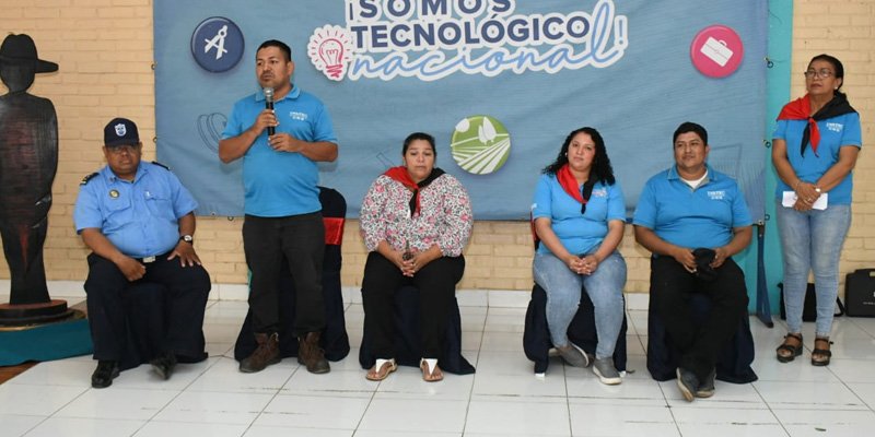 Centro Técnico Simón Bolívar celebra el "Día de la Dignidad Nacional" con festival y foro-debate