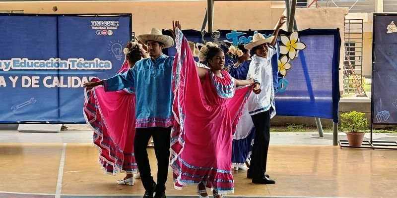Feria Técnica y Tecnológica en León destaca innovación y creatividad desde la Educación Técnica