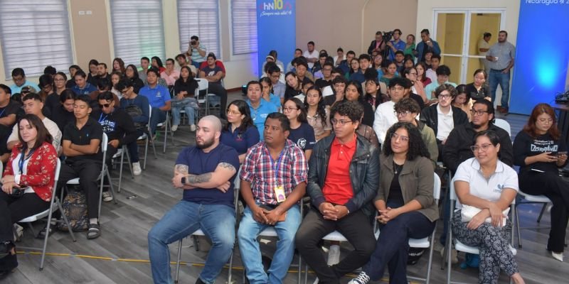 Inicia primer ciclo de entrenamiento de la Ruta Creativa del Hackathon Nicaragua 2026