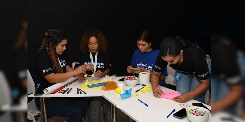 Talentosos Creadores de Contenido viven la Experiencia de Hackathon Nicaragua