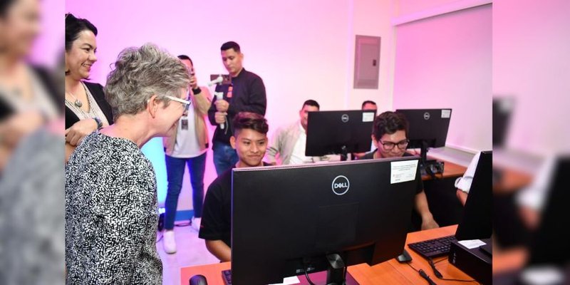 Inauguran Laboratorio Especializado  para impartir cursos de Ciberseguridad