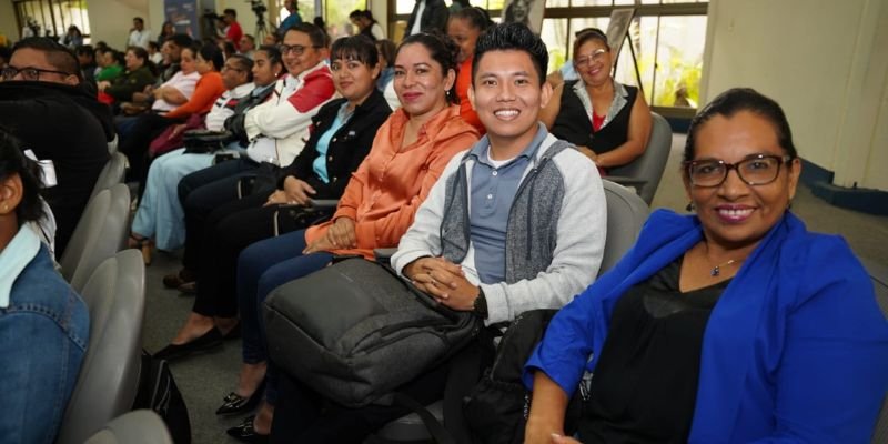 Más de 60 mil educadores se gradúan en Historia e Identidad Nacional