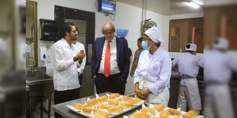 Centro Tecnológico de Hotelería y Turismo acoge visita de Embajador de Suiza