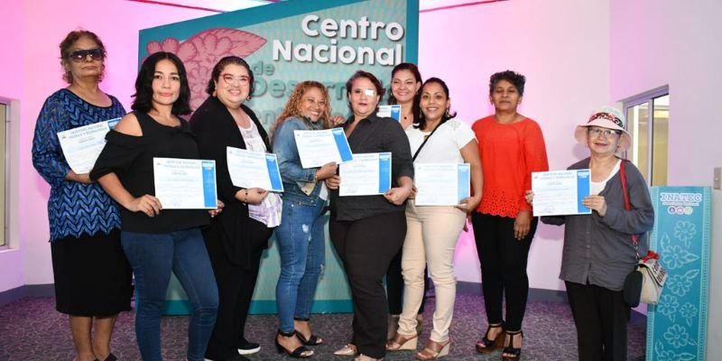 Nuevos Egresados del Centro Nacional de Desarrollo del Talento Creativo Nieves Cajina