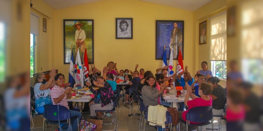 Adultos Mayores Encuentran  Oportunidades y Emociones en Cursos de INATEC