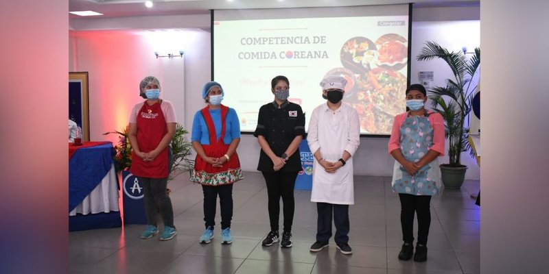 Concurso de Comida Coreana se desarrolla en Centro Tecnológico de Hotelería y Turismo