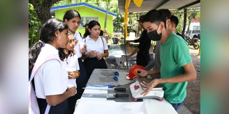 Estudiantes Técnicos de Juigalpa conmemoran paso a la inmortalidad del Comandante Germán Pomares