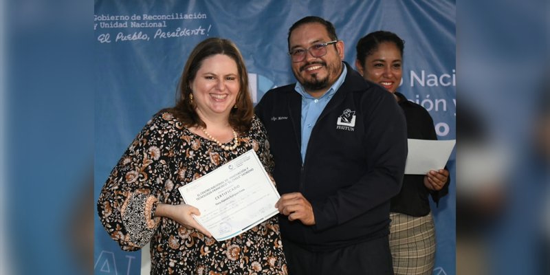Entrega de Certificados del  Programa de Innovación en Honor a Sandino