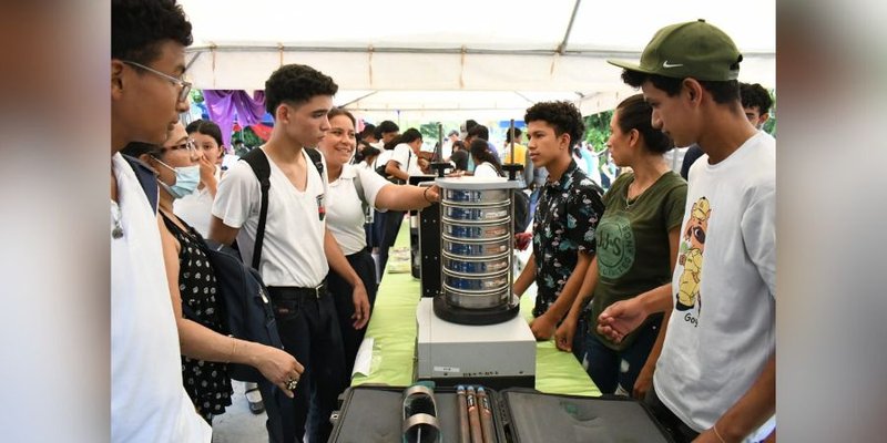 Estudiantes Técnicos de Juigalpa conmemoran paso a la inmortalidad del Comandante Germán Pomares