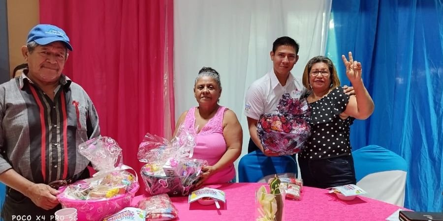 Escuela Hotel Casa Luxemburgo celebra  Día Internacional del Adulto Mayor