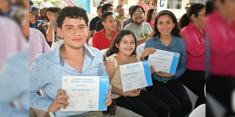 Egresan 295 protagonistas del Centro Cultural Y Politécnico José Coronel Urtecho