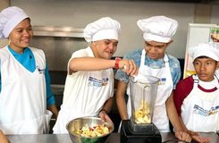 ¡Maestra que inspira! Llevando conocimientos a las comunidades, formando a jóvenes con discapacidad e impulsando el emprendimiento