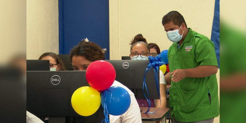 Estudiantes de Carreras Técnicas Industriales cuentan con nuevo Laboratorio de Computación