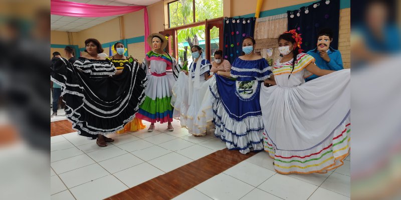 Centro Tecnológico Simón Bolívar desarrolla Festival Artístico en saludo al mes de la Patria