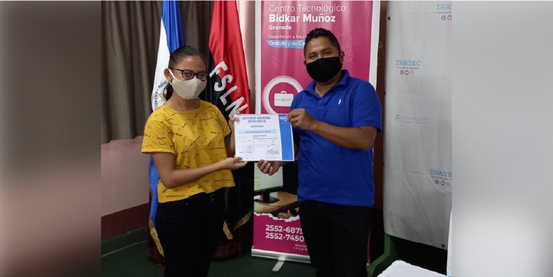 Concluyen cursos en Granada que permite a los protagonistas emprender un negocio