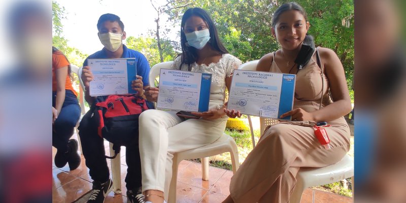 INATEC entrega certificados a protagonistas egresados de Cursos Libres y Modulares en Nandaime