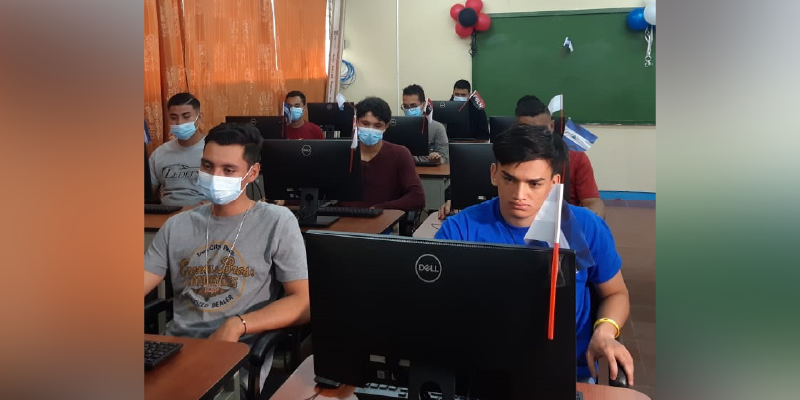 Inauguran equipamiento tecnológico en el Primer día de Clase en Estelí