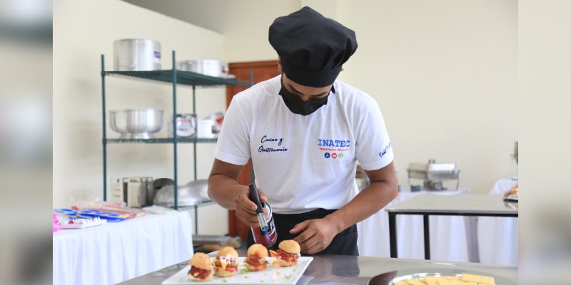 Aula didáctica equipada para las carreras de Hotelería y Turismo en Somoto