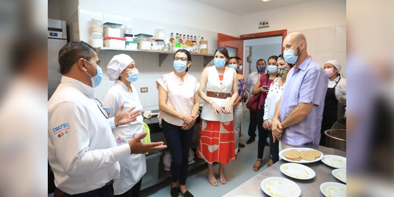 Representante de la FAO visita Escuela Hotel Casa Luxemburgo