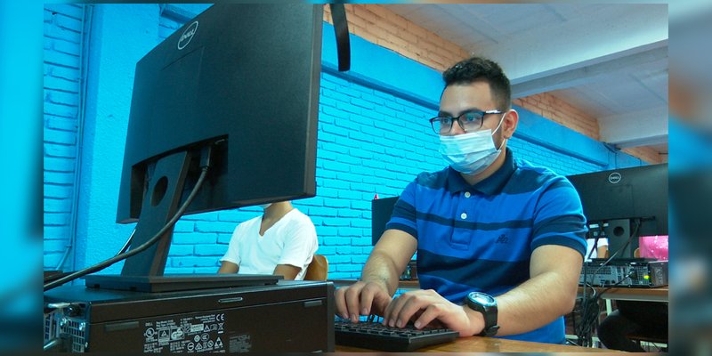 Mejor y más tecnología para estudiantes del Centro Tecnológico Manuel Olivares