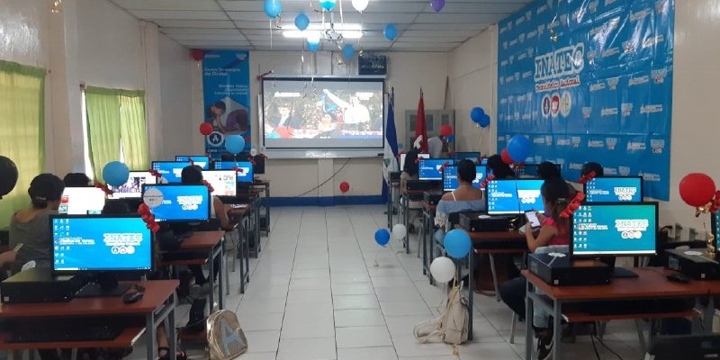 Centro Tecnológico de Ocotal es equipado con nuevas computadoras