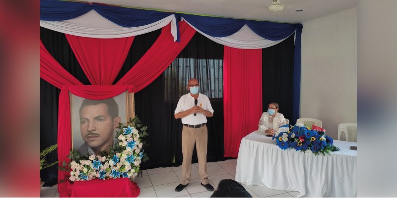 Centros Tecnológicos de León rinden Homenaje a Rigoberto López Pérez