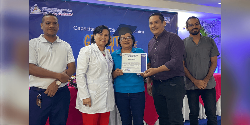 100 Servidores Públicos de los Hospitales del SILAIS Managua finalizaron Ciclo de Capacitación 2022
