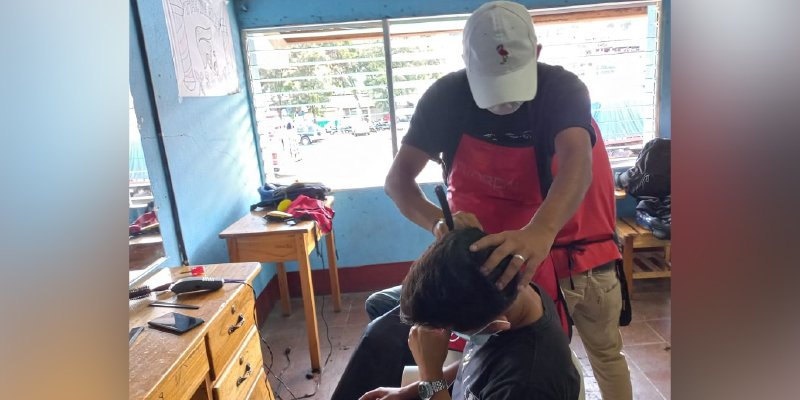 Barberos, artesanos, emprendedores son fortalecidos en sus capacidades