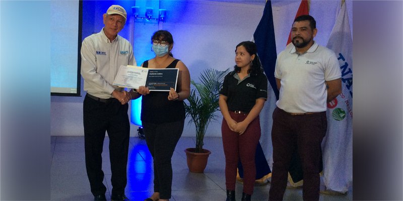 Entusiastas Tecnológicos concluyen Segunda Edición de Certificaciones Internacionales