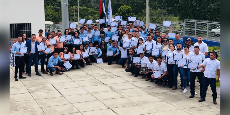 Graduación de estudiantes de carreras técnicas en Asturias, Jinotega