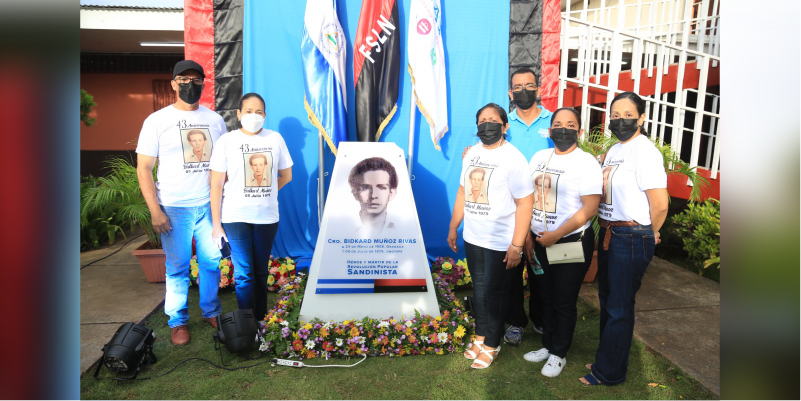 Inauguran monumento al Héroe y Mártir Bidkar Muñoz en Granada