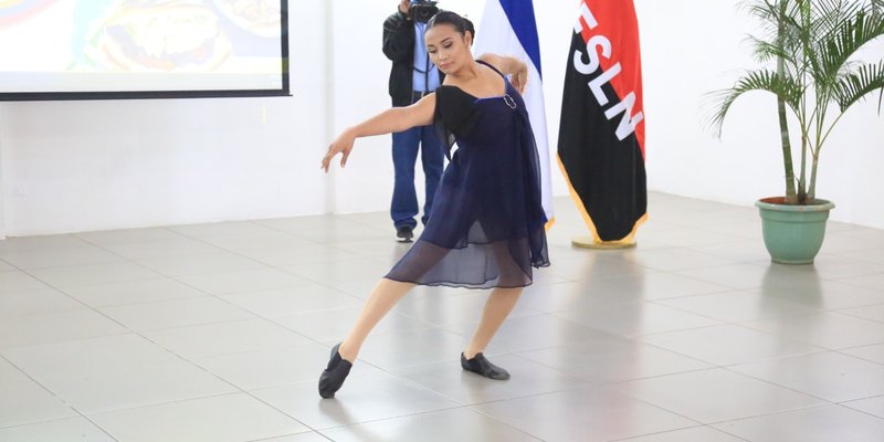 Estudiantes Técnicos de Hotelería y Turismo rinden homenaje al Comandante Hugo Chávez