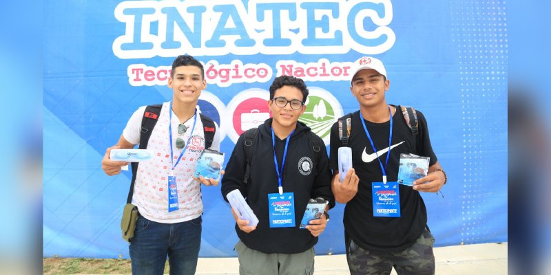 Realizan torneo de natación de la Educación Técnica "Victorias de la Paz"