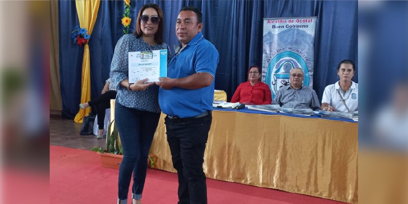 145 egresados de la Escuela Municipal de Oficio de Ocotal reciben sus certificados