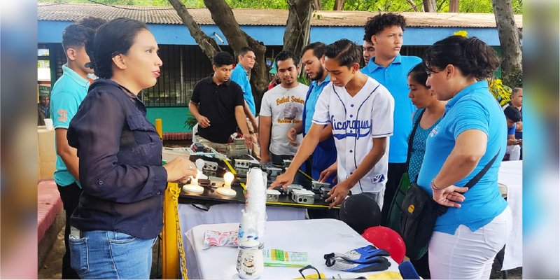 Festival Artístico y Tecnológico en honor al Comandante Hugo Chávez Frías