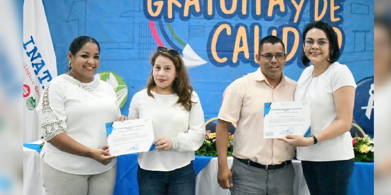 José Romero López: Un Maestro Apasionado por la Contabilidad que inspira a sus estudiantes