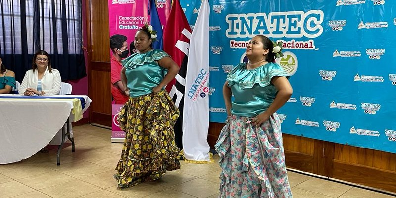 Protagonistas con Discapacidad de Chichigalpa se promocionan en el curso de Elaboración de Bisutería