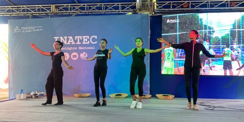 Capitalinos disfrutan del Festival "Tu oportunidad en el Tec"