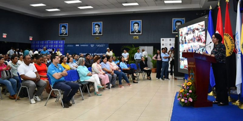 Sistema Educativo Nacional Celebra y Reconoce a Maestros y Maestras de Nicaragua