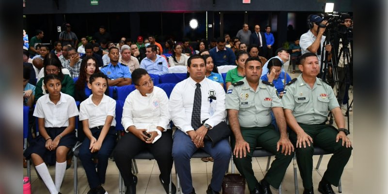 Sistema Educativo Nacional Celebra y Reconoce a Maestros y Maestras de Nicaragua