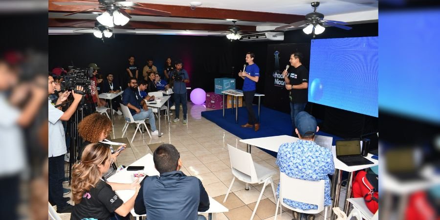 Talentosos Creadores de Contenido viven la Experiencia de Hackathon Nicaragua