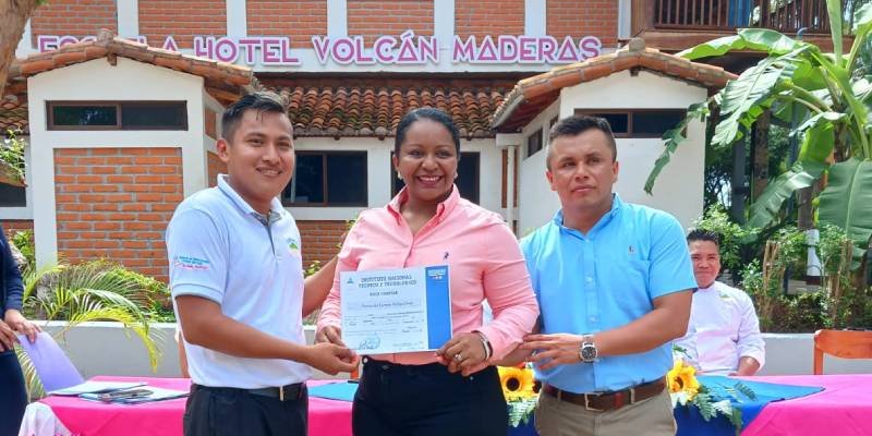 Primera Promoción de Cursos Técnicos en el Centro Tecnológico Volcán Madera en la Isla de Ometepe