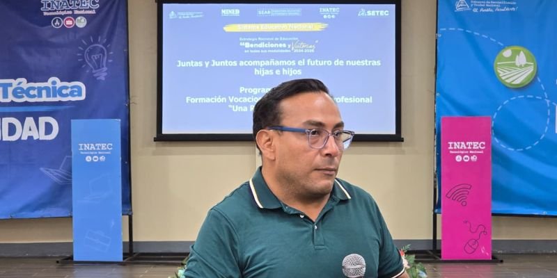 Madres y padres toman un lugar clave  en la educación de sus hijos