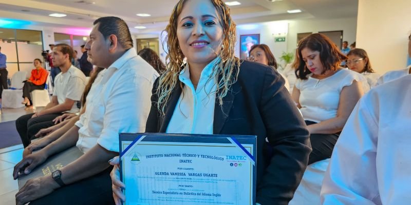 Graduación de 256 Técnicos Especialistas en Didáctica del Inglés impulsa educación en Nicaragua