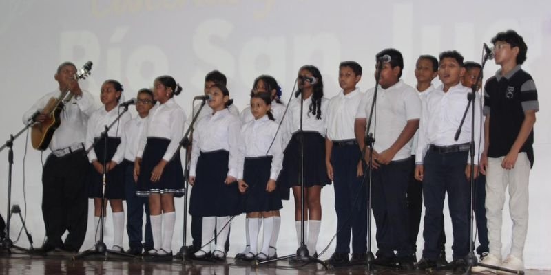Río San Juan celebra su identidad y talento en la Gala Artística Departamental “Cosechas y Victorias”