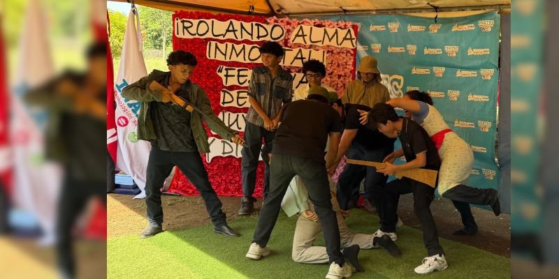 ¡Estudiantes técnicos de Chichigalpa rinden homenaje artístico a Rolando Rodríguez González