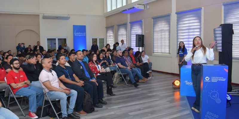 Inicia primer ciclo de entrenamiento de la Ruta Creativa del Hackathon Nicaragua 2026