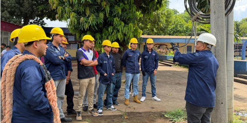 El docente que transforma vidas desde el aula e inspira a generaciones de técnicos en Chinandega