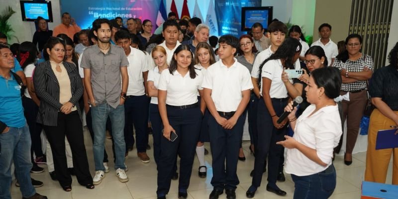 El Sistema Educativo Nacional celebra II Jornada de Reconocimiento a la labor de maestras y maestros