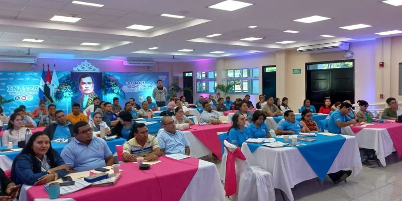 León: Docentes de carreras técnicas se capacitan para el buen inicio del ciclo 2024
